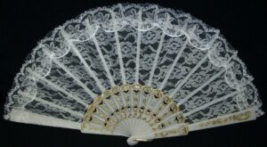 Lace Fan White